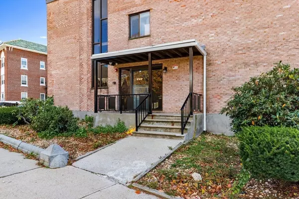 Medford, MA 02155,154 High St #204