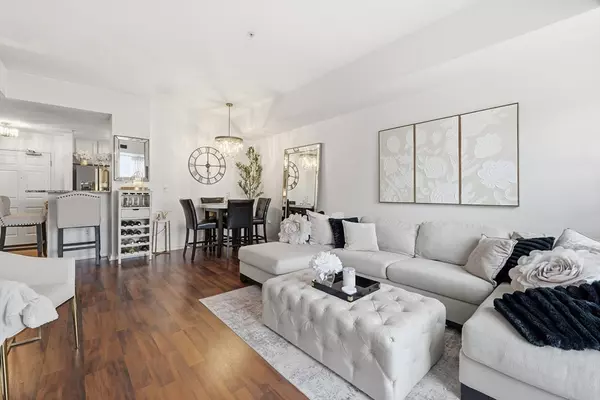 Middleton, MA 01949,38 Village Rd #608