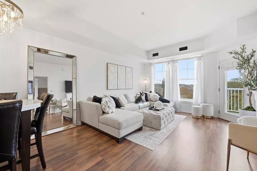 38 Village Rd #608, Middleton, MA 01949