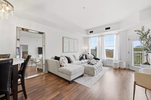 38 Village Rd #608, Middleton, MA 01949