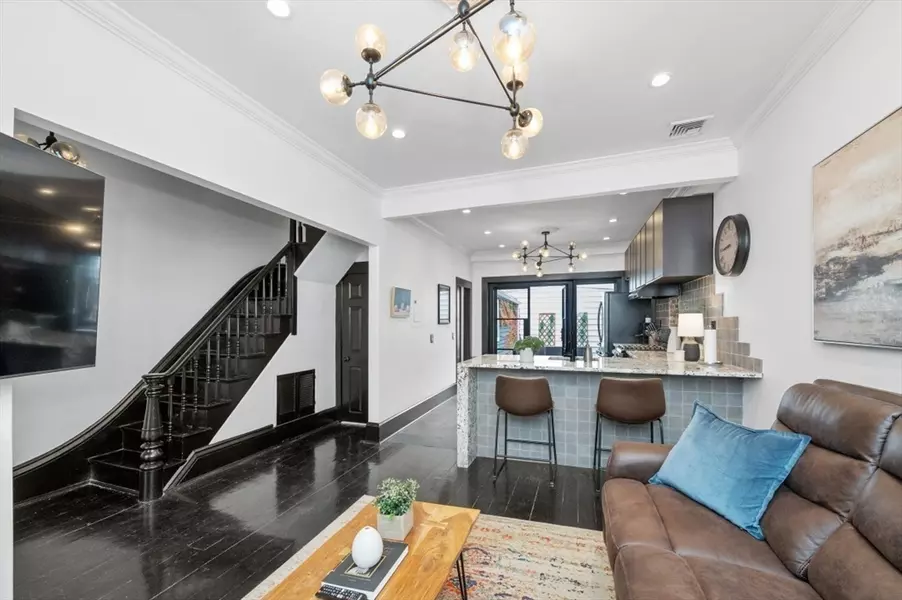 26 F Street, Boston, MA 02127