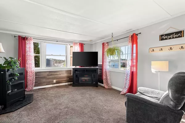 Raynham, MA 02767,49 Louie Lane