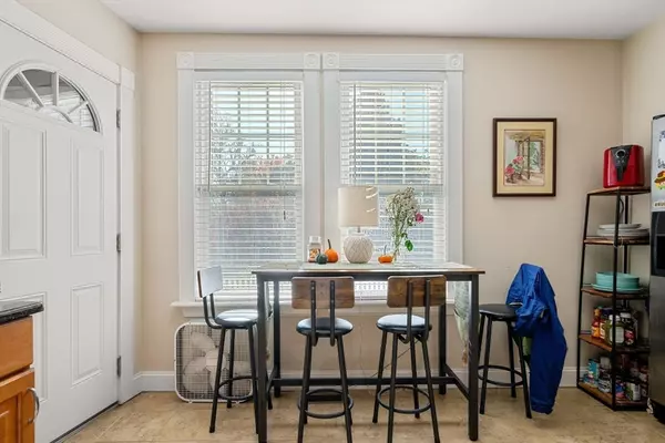 Newton, MA 02465,76 Taft Ave #1