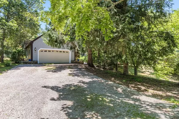 Harwich, MA 02645,227 Chatham Rd