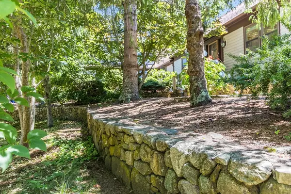 Harwich, MA 02645,227 Chatham Rd