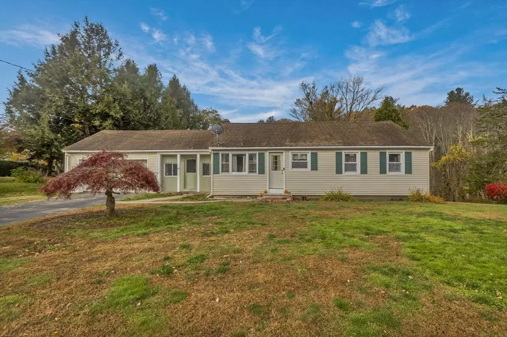 Southwick, MA 01077,17 Bonnie View Rd