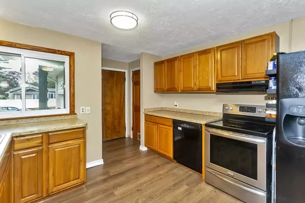 Belchertown, MA 01007,147 Stebbins St