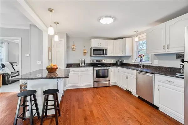 North Attleboro, MA 02760,20 Lafayette St