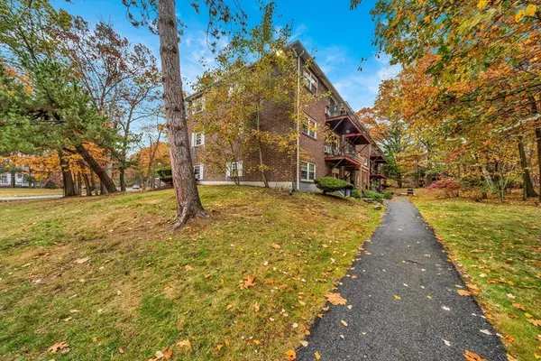 North Andover, MA 01845,70 Farrwood Ave #7