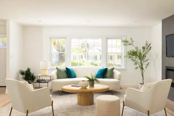 Newton, MA 02467,14 Rolling Ln