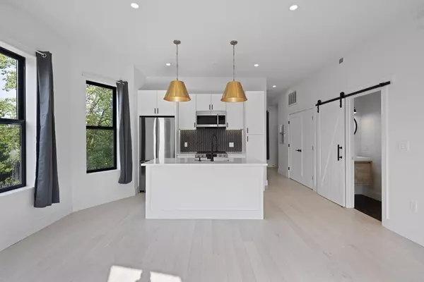 Quincy, MA 02169,20 Whitney #4