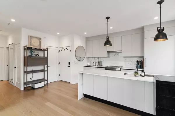 Boston, MA 02127,75 W Broadway #301