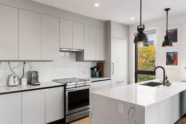 Boston, MA 02127,75 W Broadway #301