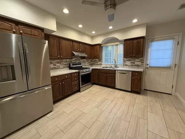 Revere, MA 02151,37 Vera St #1