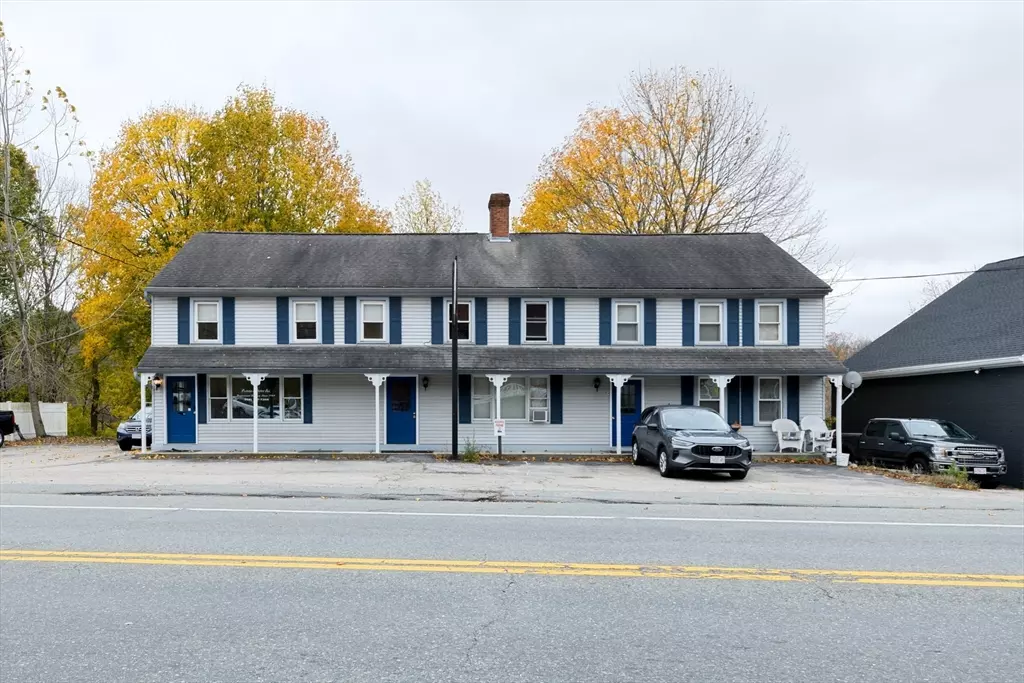 Sturbridge, MA 01518,537 Main St