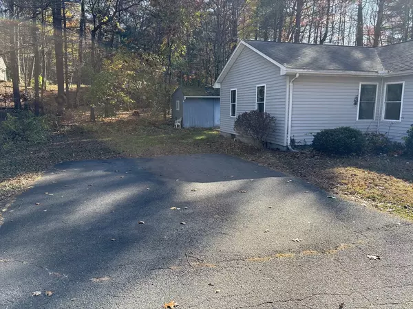 Granby, MA 01033,2 Jerry Lane #0