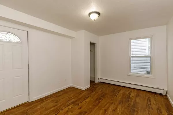 Gardner, MA 01440,13 Greenwood Street #1