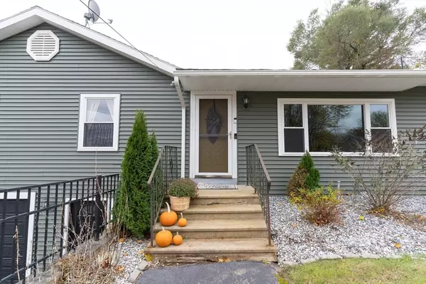 Spencer, MA 01562,3 Bemis St