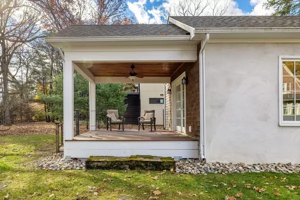 Northampton, MA 01060,61 Woodlawn Ave