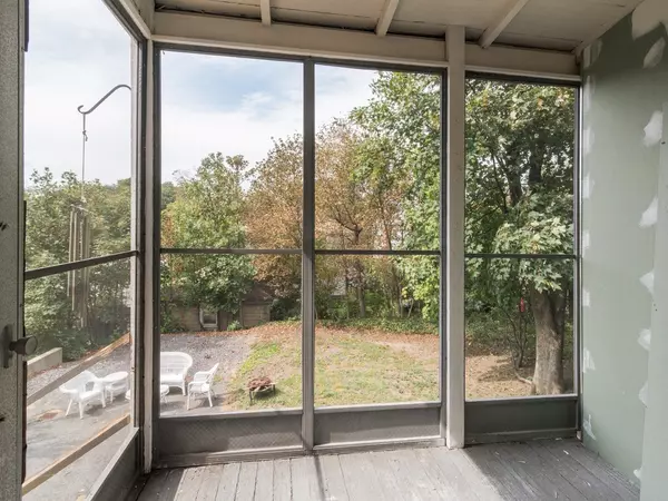 Watertown, MA 02472,21 York Avenue #1