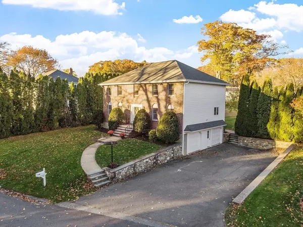 Methuen, MA 01844,4 Alderbrook Lane