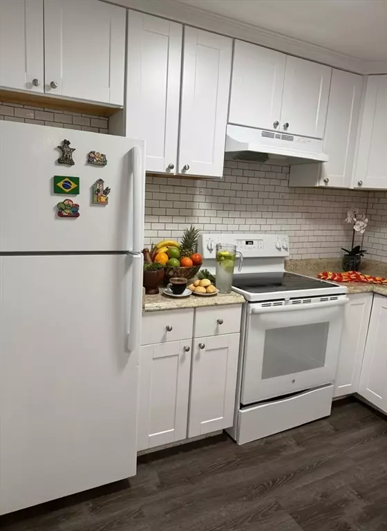 Medford, MA 02155,195 Salem Street #14