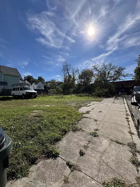 11 Dyer Street, Fall River, MA 02720