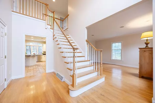 Norton, MA 02766,14 Country Club Way