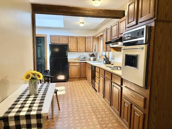 Huntington, MA 01050,208 Worthington Rd