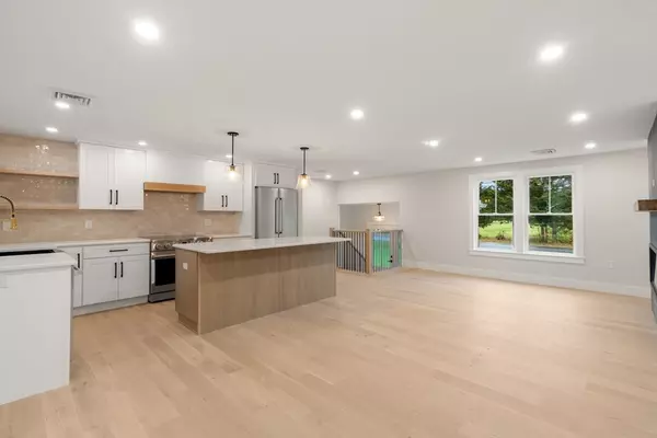 Duxbury, MA 02332,298 Autumn Ave