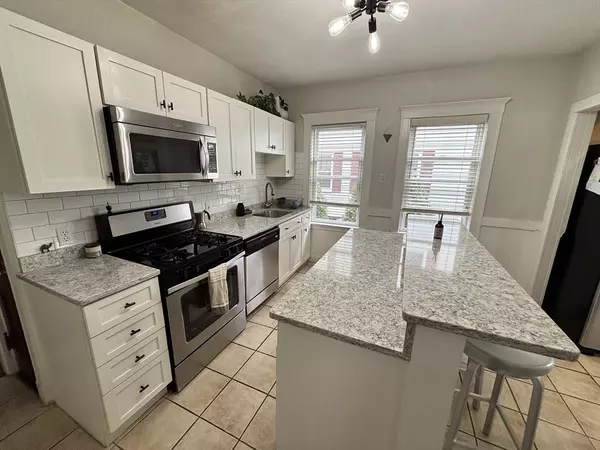 Somerville, MA 02144,24 Teele Ave #24