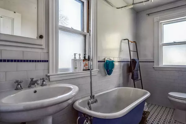 Watertown, MA 02472,31 Morse Street #2