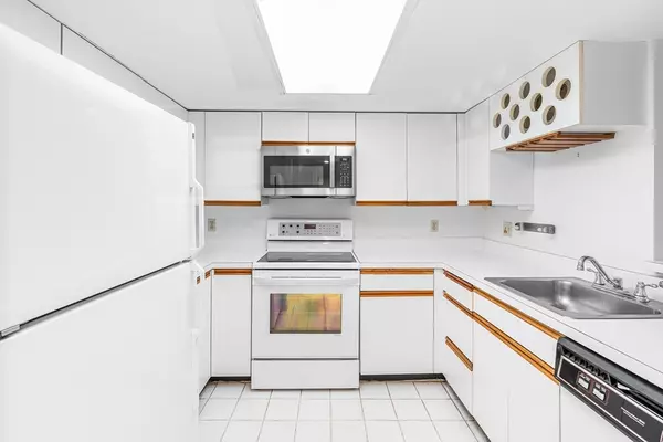 Arlington, MA 02476,975 Massachusetts Ave #307