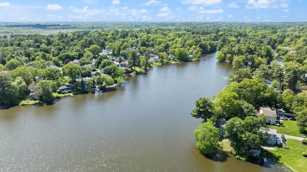 Lynnfield, MA 01940,320 Pillings Pond Rd