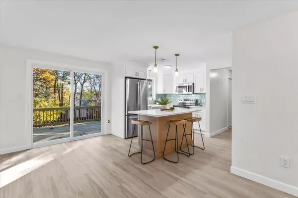 Whitman, MA 02382,11 Glenwood St