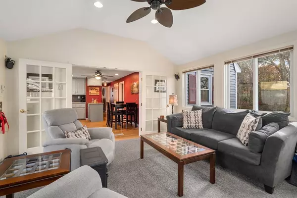 Lowell, MA 01851,102 Montgomery Ave