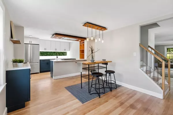 Wakefield, MA 01880,10 Wolcott St