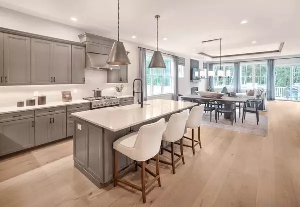 Plymouth, MA 02360,4 Broadleaf #0015