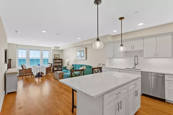 Hull, MA 02045,155 Nantasket #402