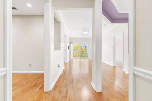 Waltham, MA 02452,107 Clocktower Dr #3302