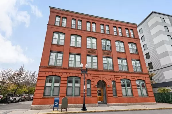 589 Essex St #102, Lynn, MA 01901