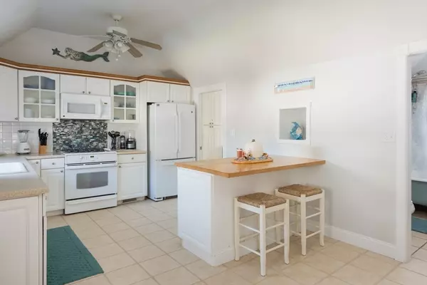 Wareham, MA 02532,12 Grove St