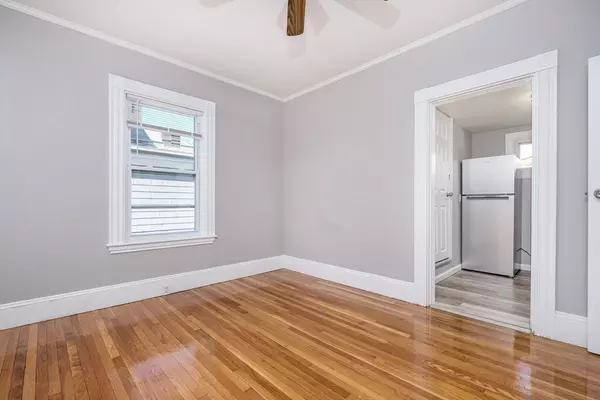 Everett, MA 02149,33 Ellsworth St #2