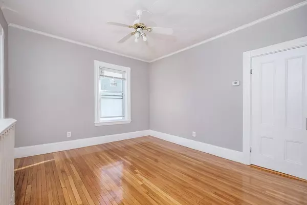 Everett, MA 02149,33 Ellsworth St #2