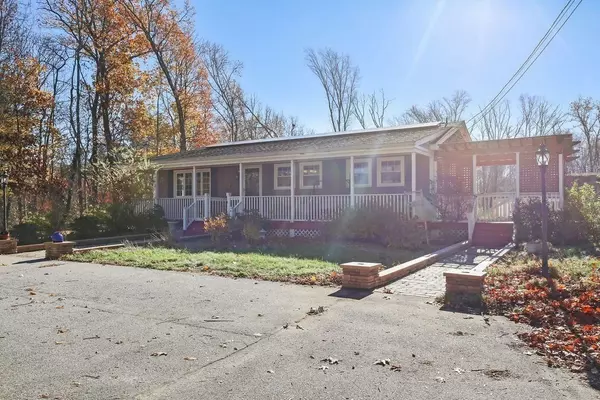 15 Winthrop Street, Rehoboth, MA 02769