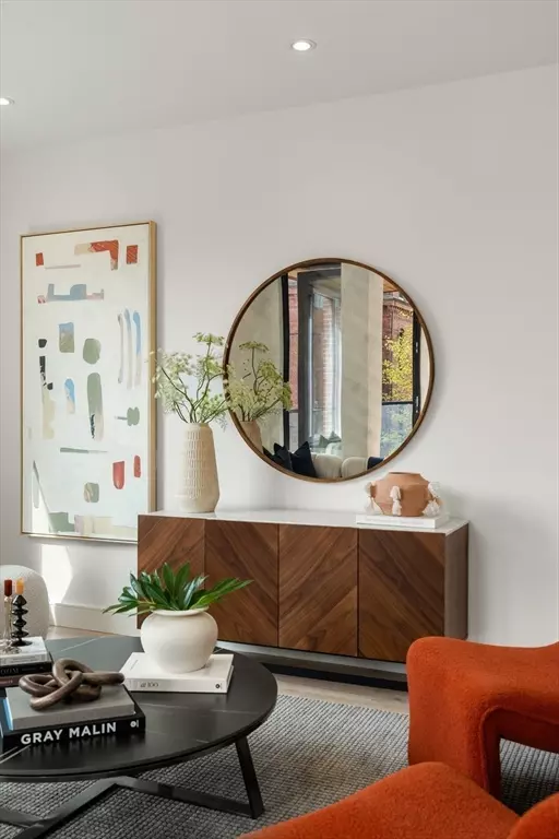 Boston, MA 02118,595 Albany St #2-01