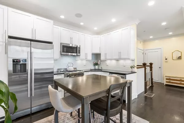 170 W 5th St #1, Boston, MA 02127