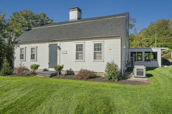 Marshfield, MA 02050,563 Spring St