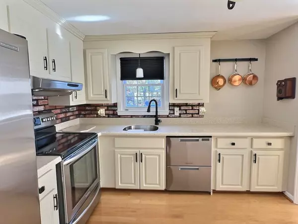 Plymouth, MA 02360,48 Columbia Cir