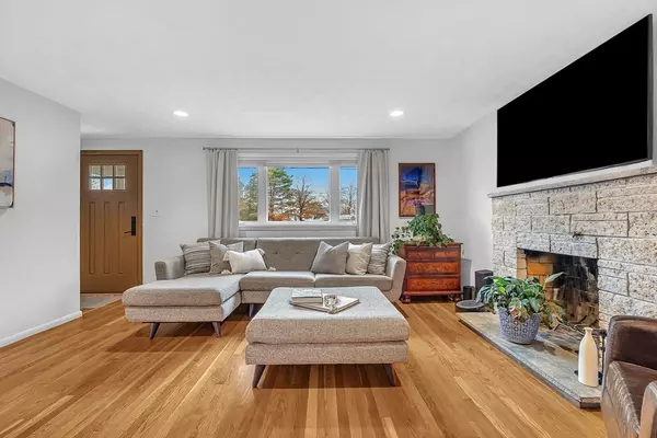 Needham, MA 02494,9 Jayne Road